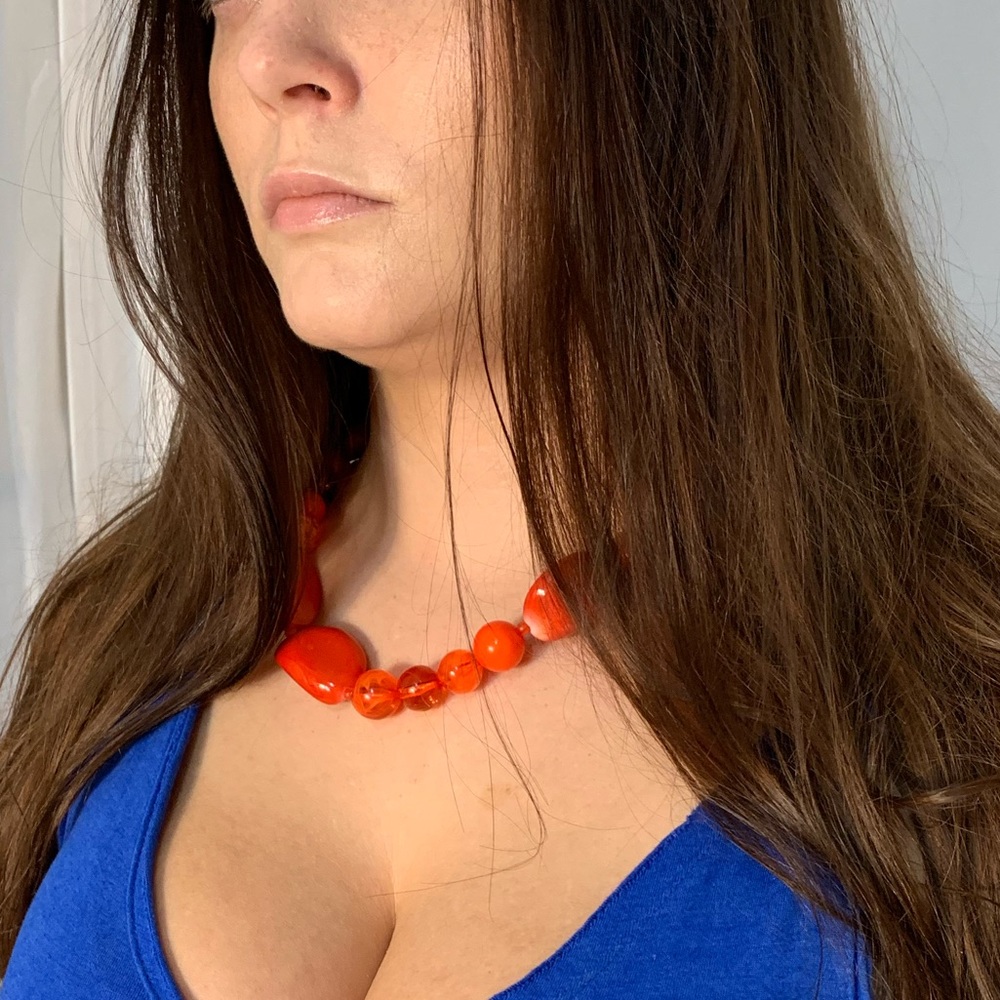 ORANGE CHUNKY BEADS NECKLACE